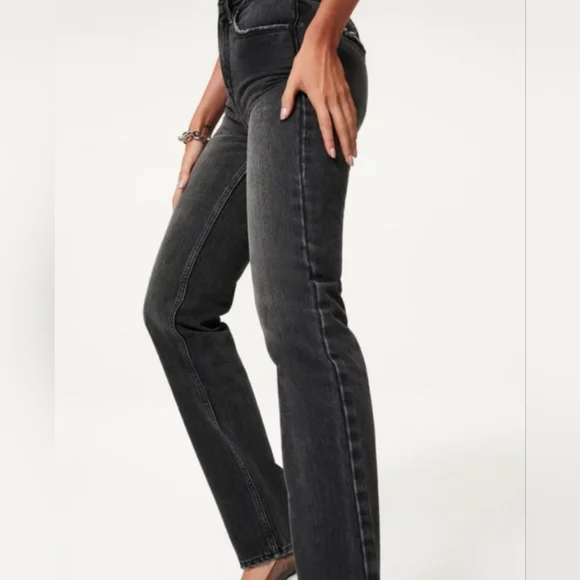 Good American | Black High-Waist Jeans - Picture 4 of 4